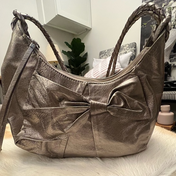B. Makowsky Y2k Silver bow Bag - Picture 2 of 4